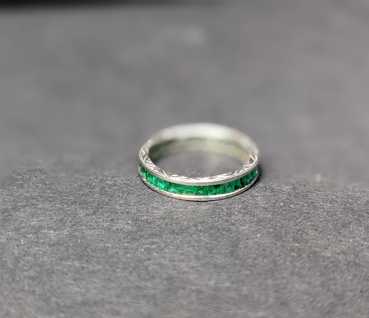 Emerald and platinum eternity band