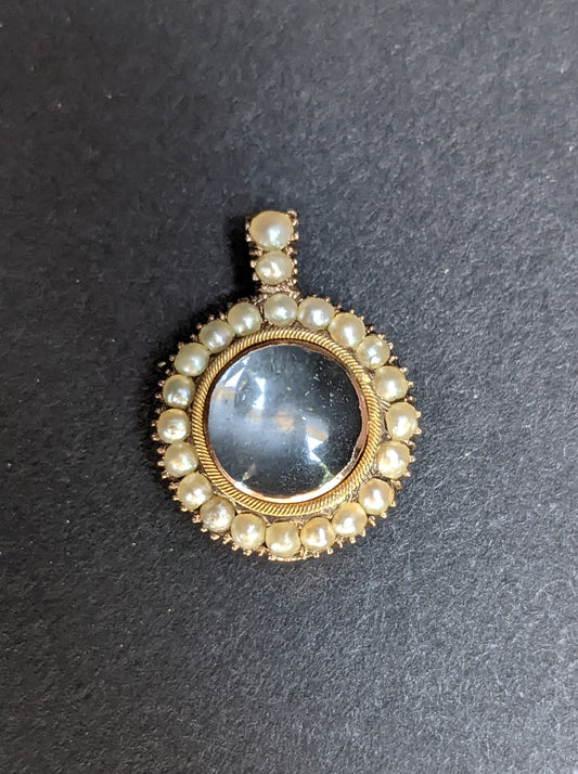 14kt Locket with Seed Pearl