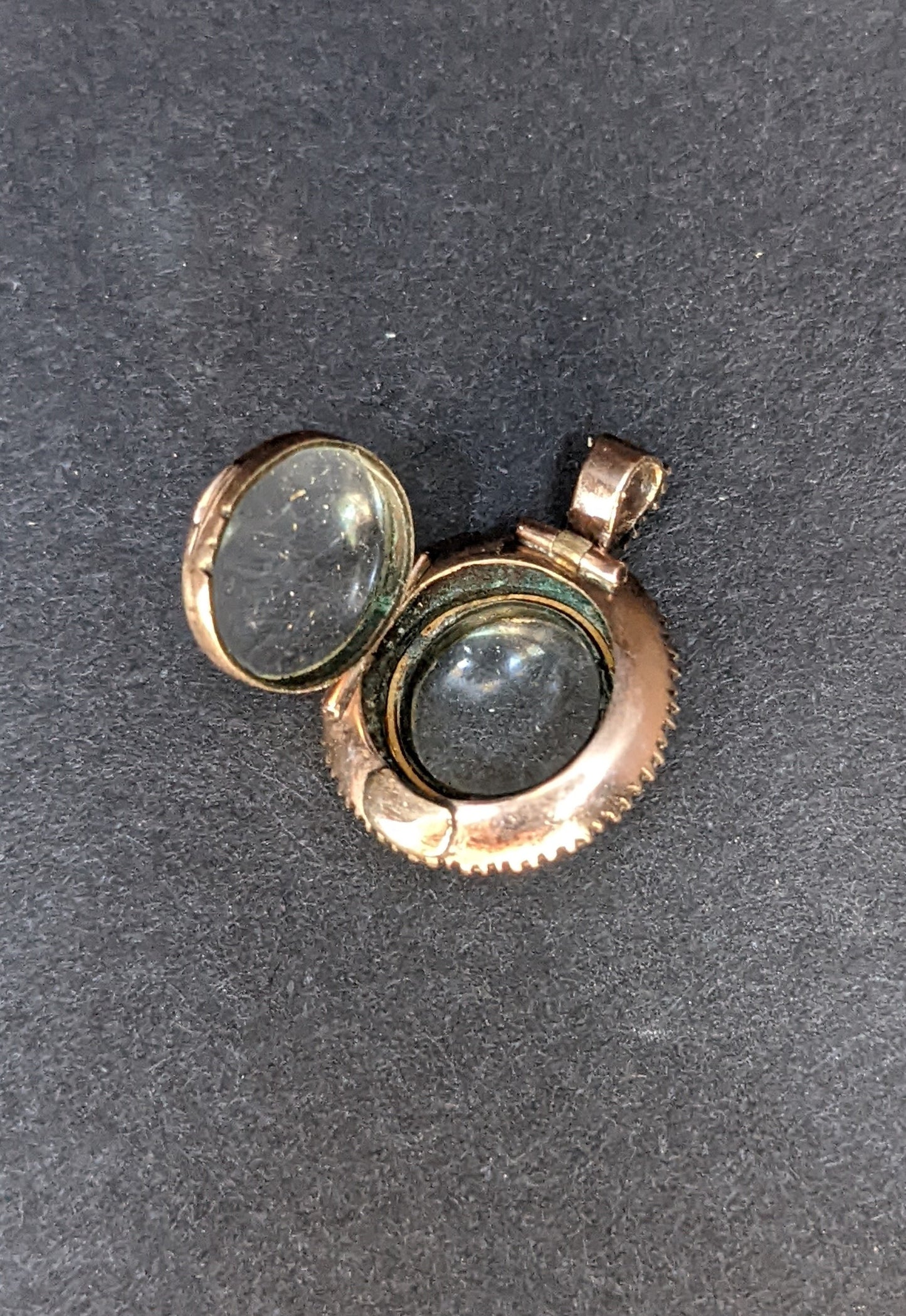 14kt Locket with Seed Pearl