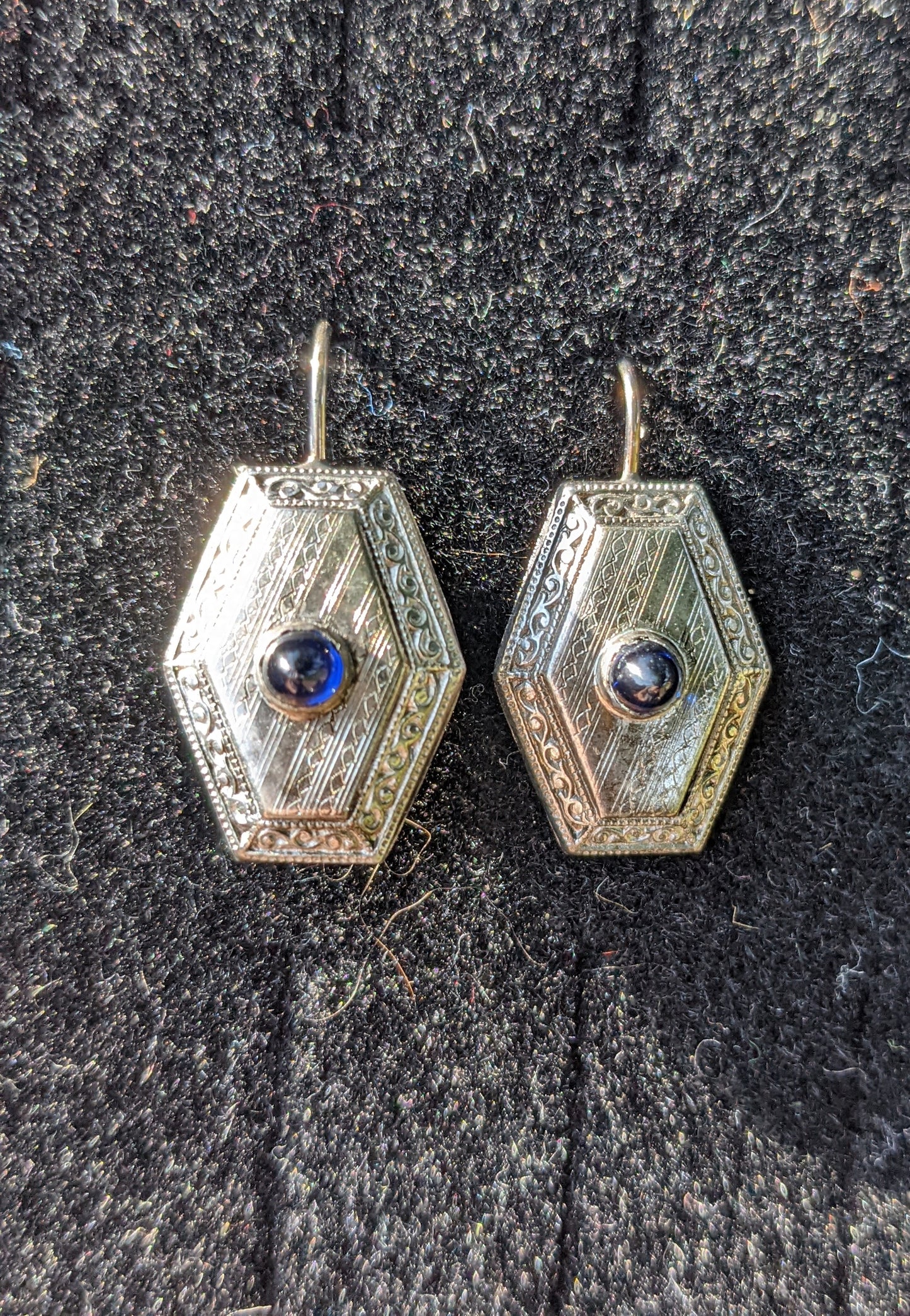 14k white gold and cabochon sapphire earrings