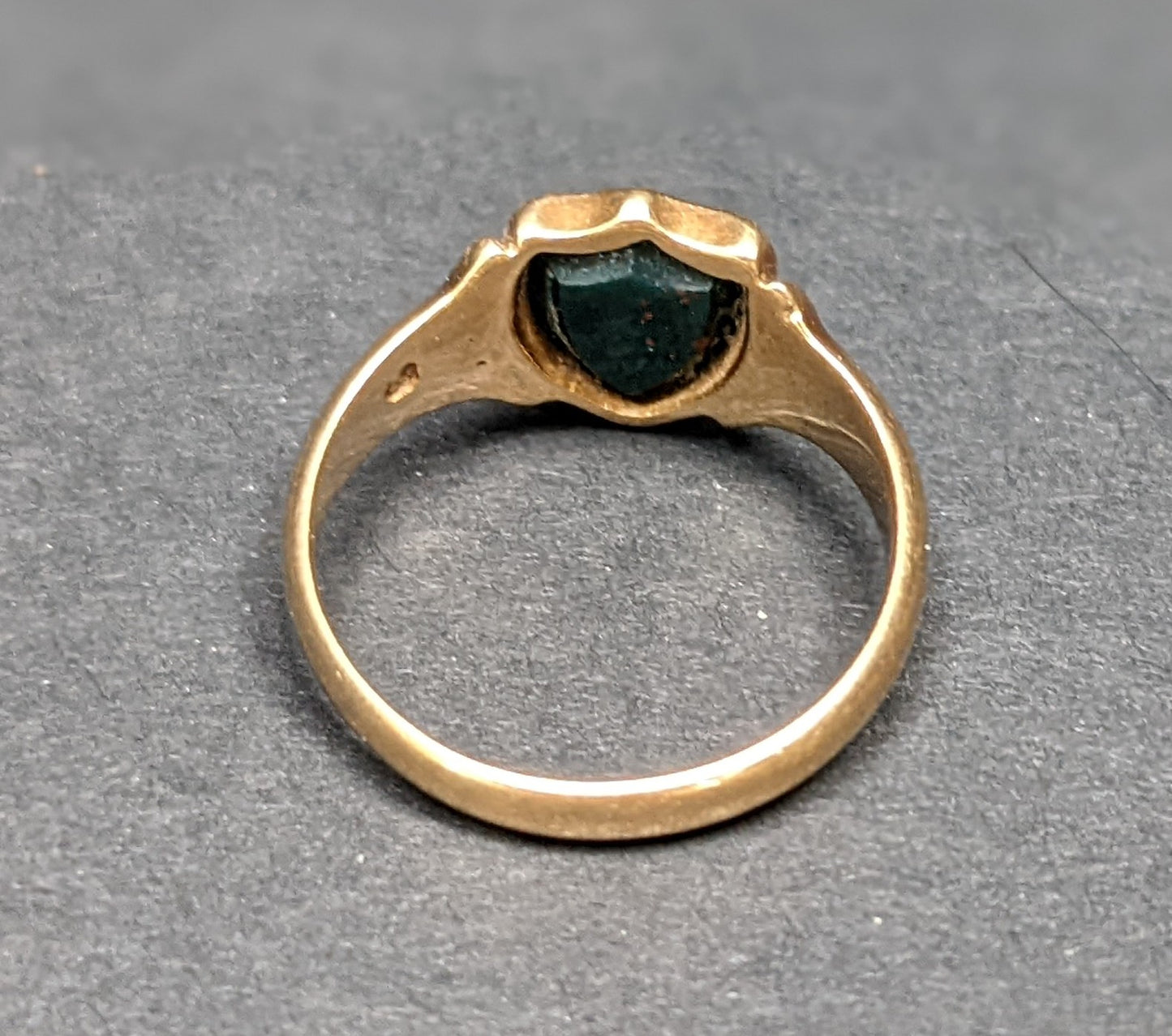 18kt English hallmarked shield bloodstone signet ring