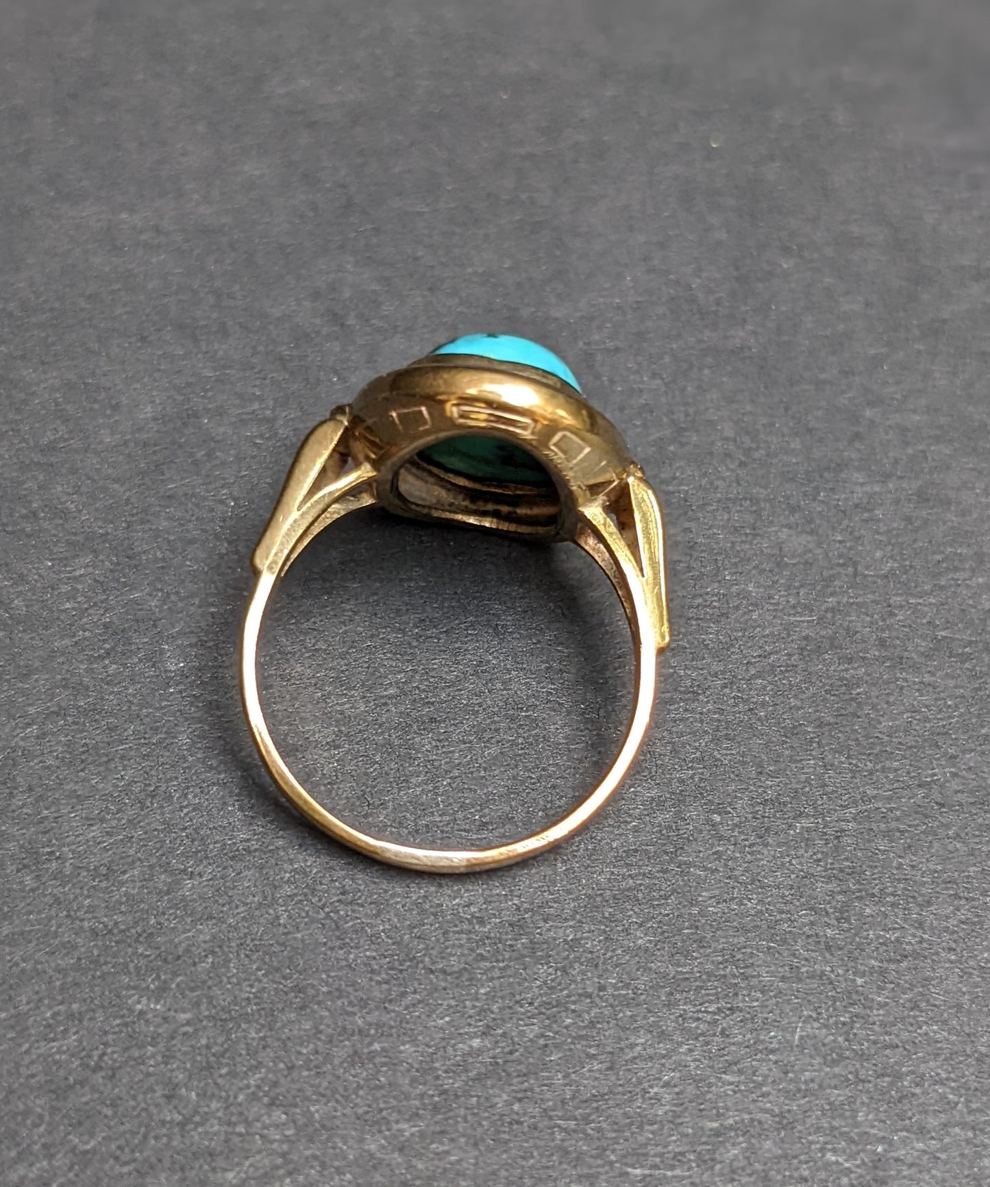 9k Arts and Craft Turquoise Ring