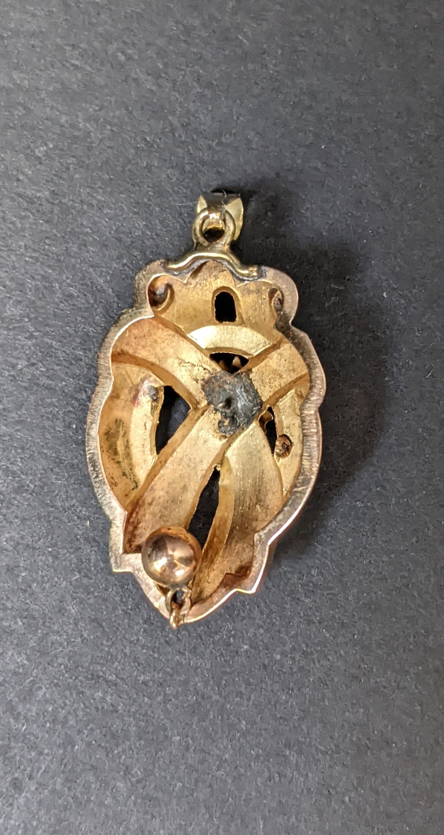 Dutch 14k gold pendant with drop