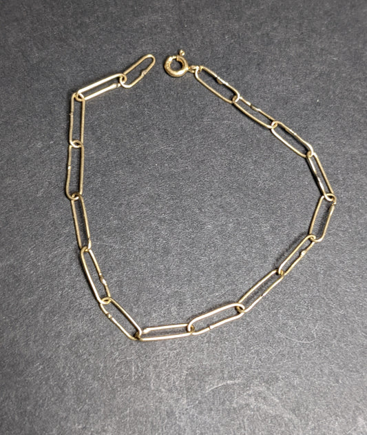 18kt Hand Wrought Dainty English bracelet