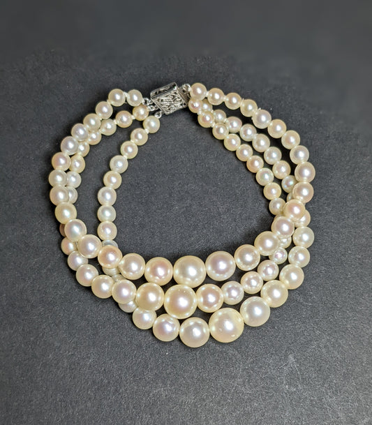 three strand pearl bracelet with 10kt white gold clasp