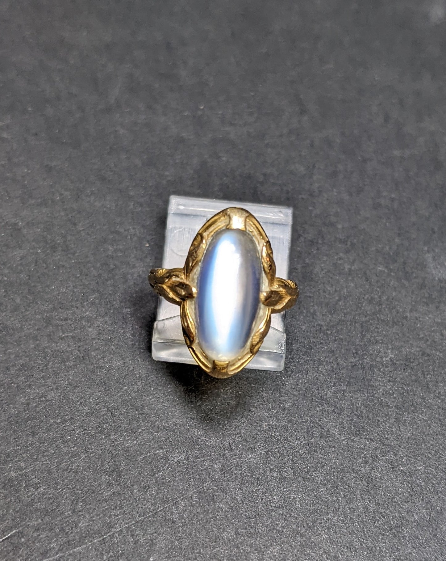 Moonstone Art Nouveau ring 14k
