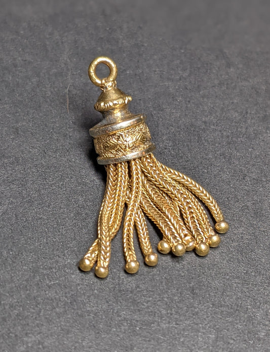 Victorian tassel pendant 9k