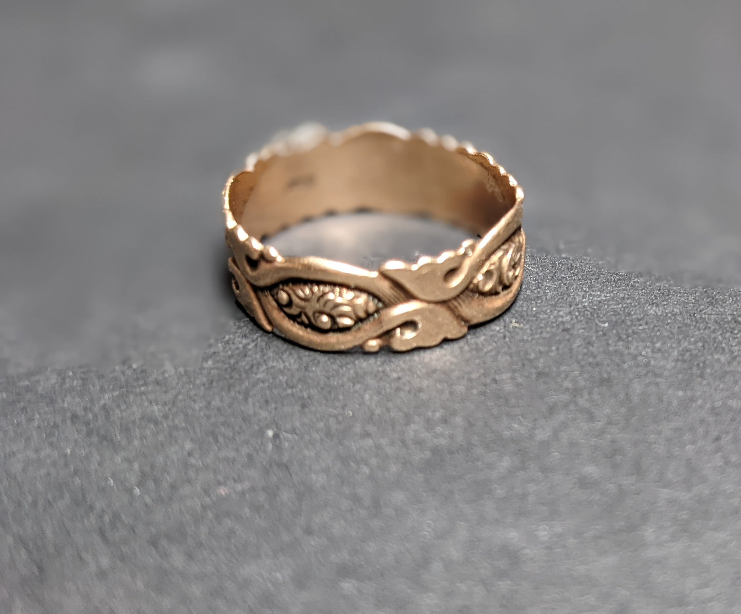 Antique 10kt Wide Band with Engraved Leaves