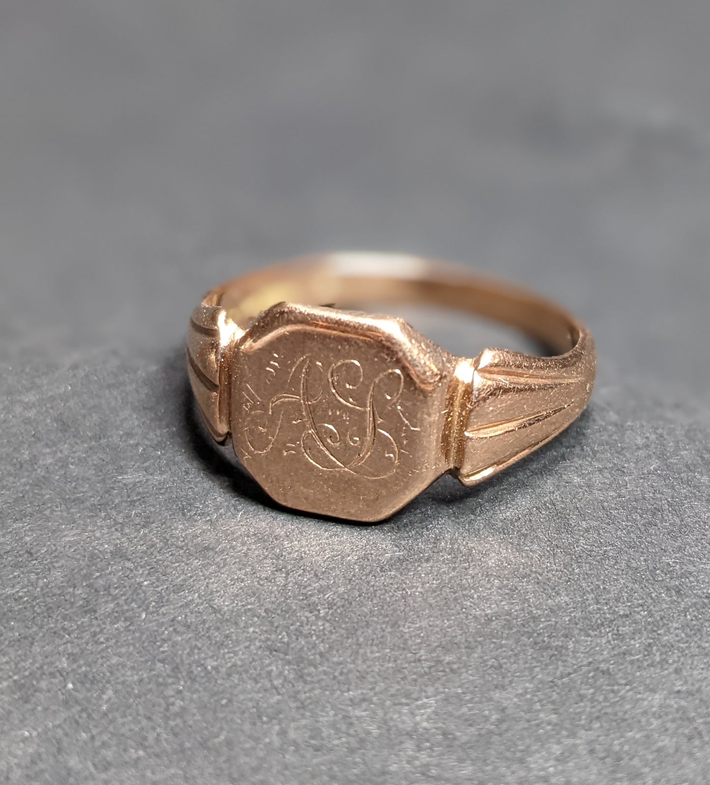 9k Engraved Signet Ring Early 1900s