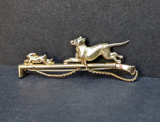 15k Hunting Dog and Rabbit Brooch