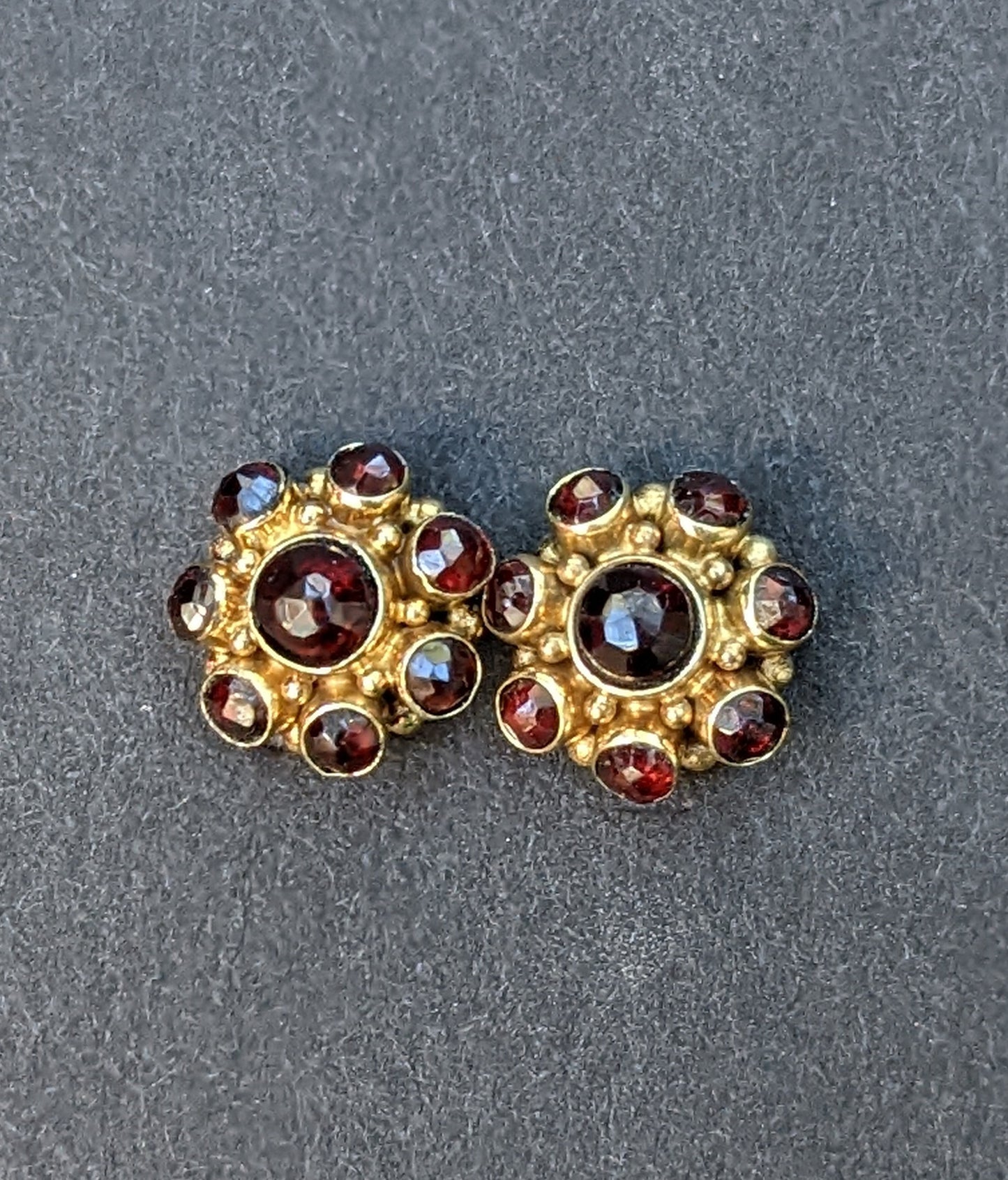 14k Dutch garnet cluster earrings