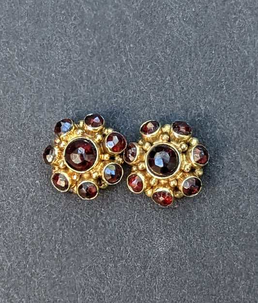 14k Dutch garnet cluster earrings