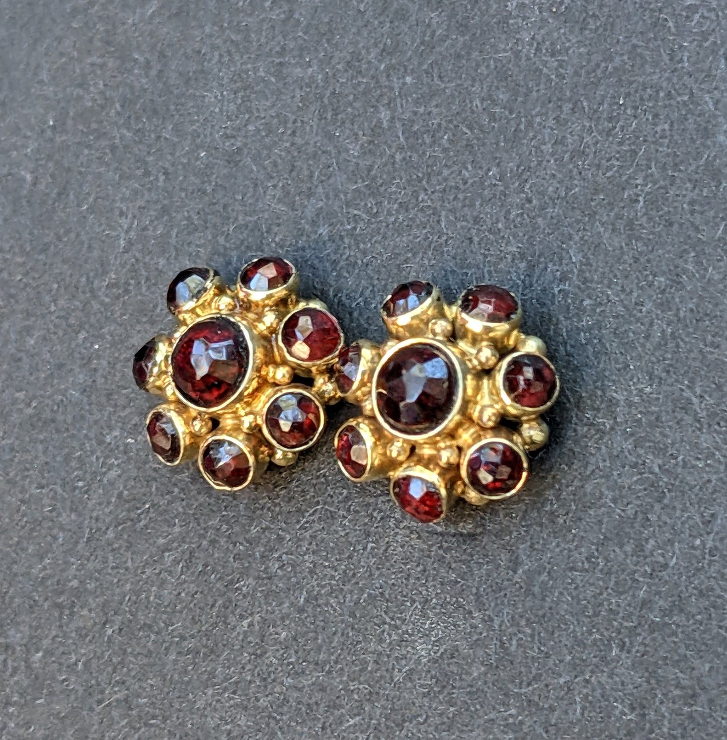 14k Dutch garnet cluster earrings