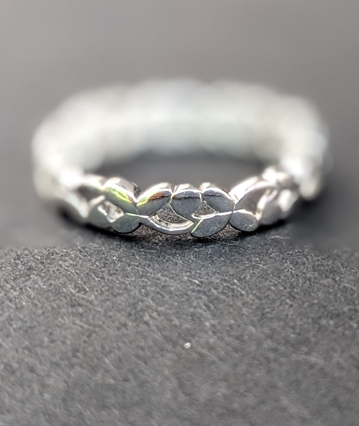 9Kt Diamond Band Floral Vine Work (13)
