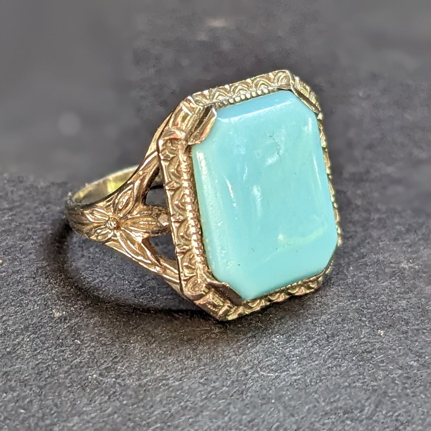 18Kt White gold filigree with Persian Turquoise rectangle ring