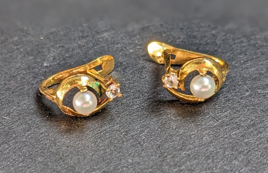 German 8Kt Small Pearl and Crystal Leverback Earrings