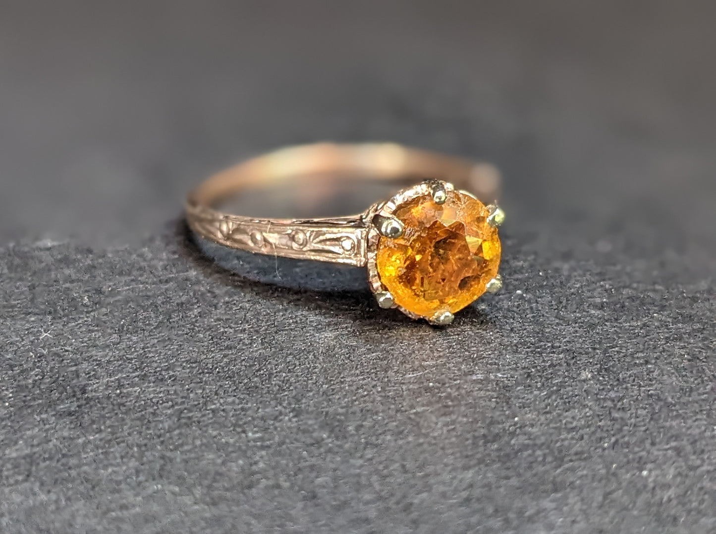 10Kt Citrine Engraved ring Circa 1910