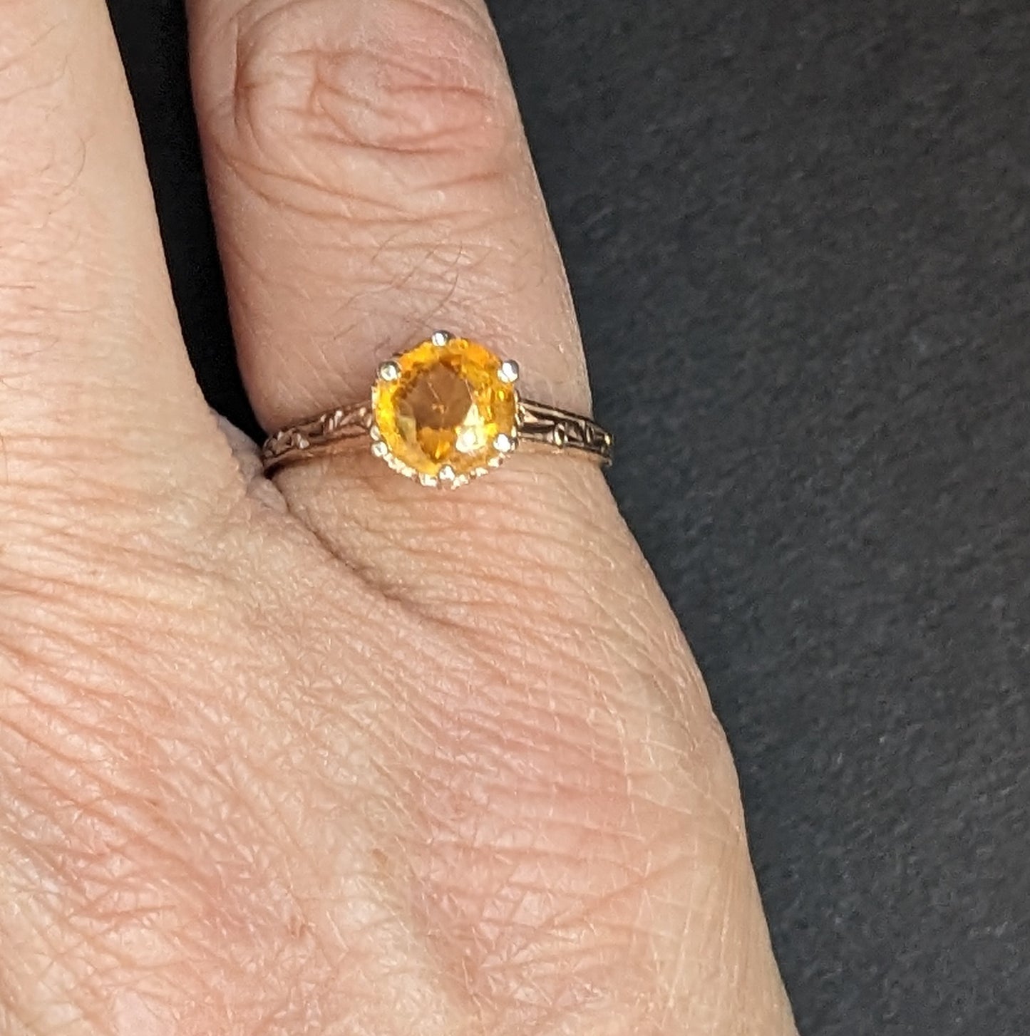 10Kt Citrine Engraved ring Circa 1910