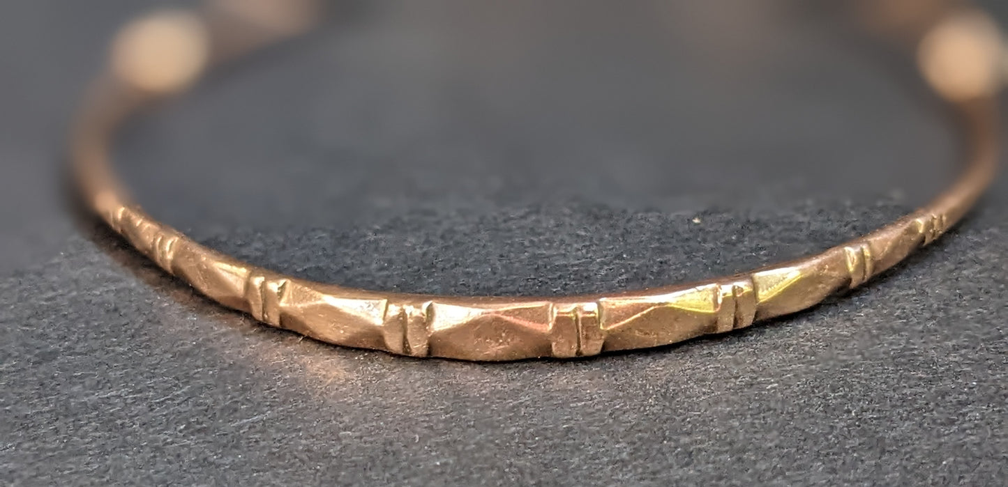 9kt Rose Gold Adjustable Bracelet with geometric engravings