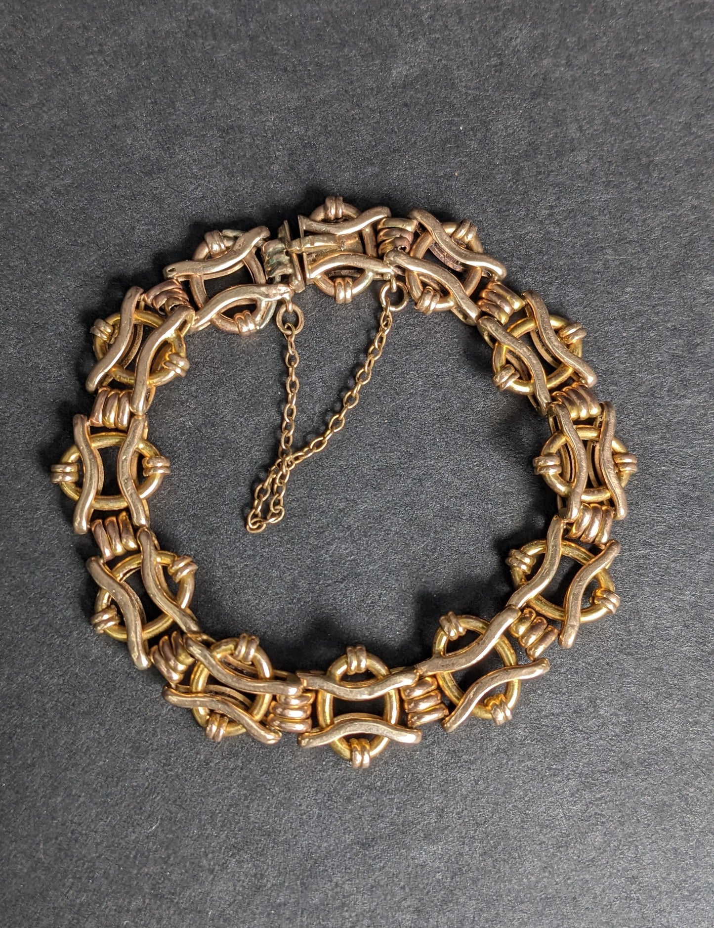 9Kt Gold Link Bracelet from 1920's, ovals and sticks